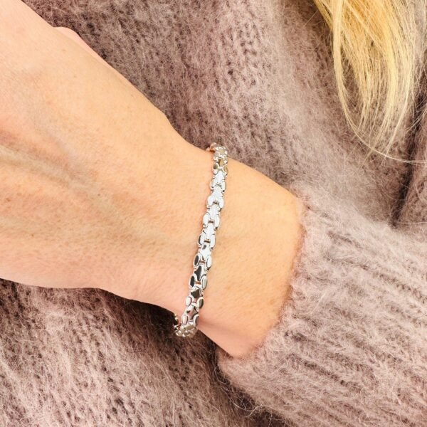 c24c07b7106b5a4c6a01b91846a53105