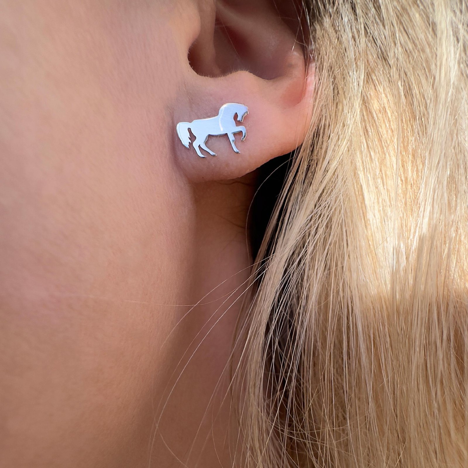 98e44b5e620bb4148572312df9af5939