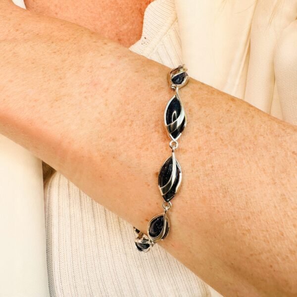 ef0d1cfabf77139deee2a771a45b7274