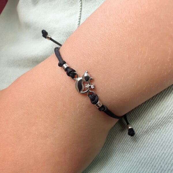 23c1fa79f7107ccba5fb0ba3f35d8146