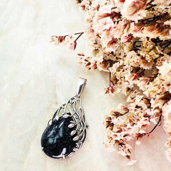 4636893e79a7610d767fe8dbffbfa1c3